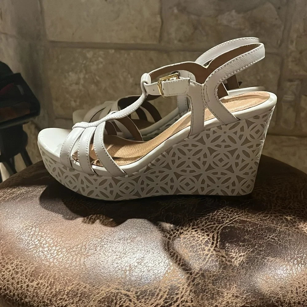 Clark Elegant White Wedge Sandals - Picture 4 of 5